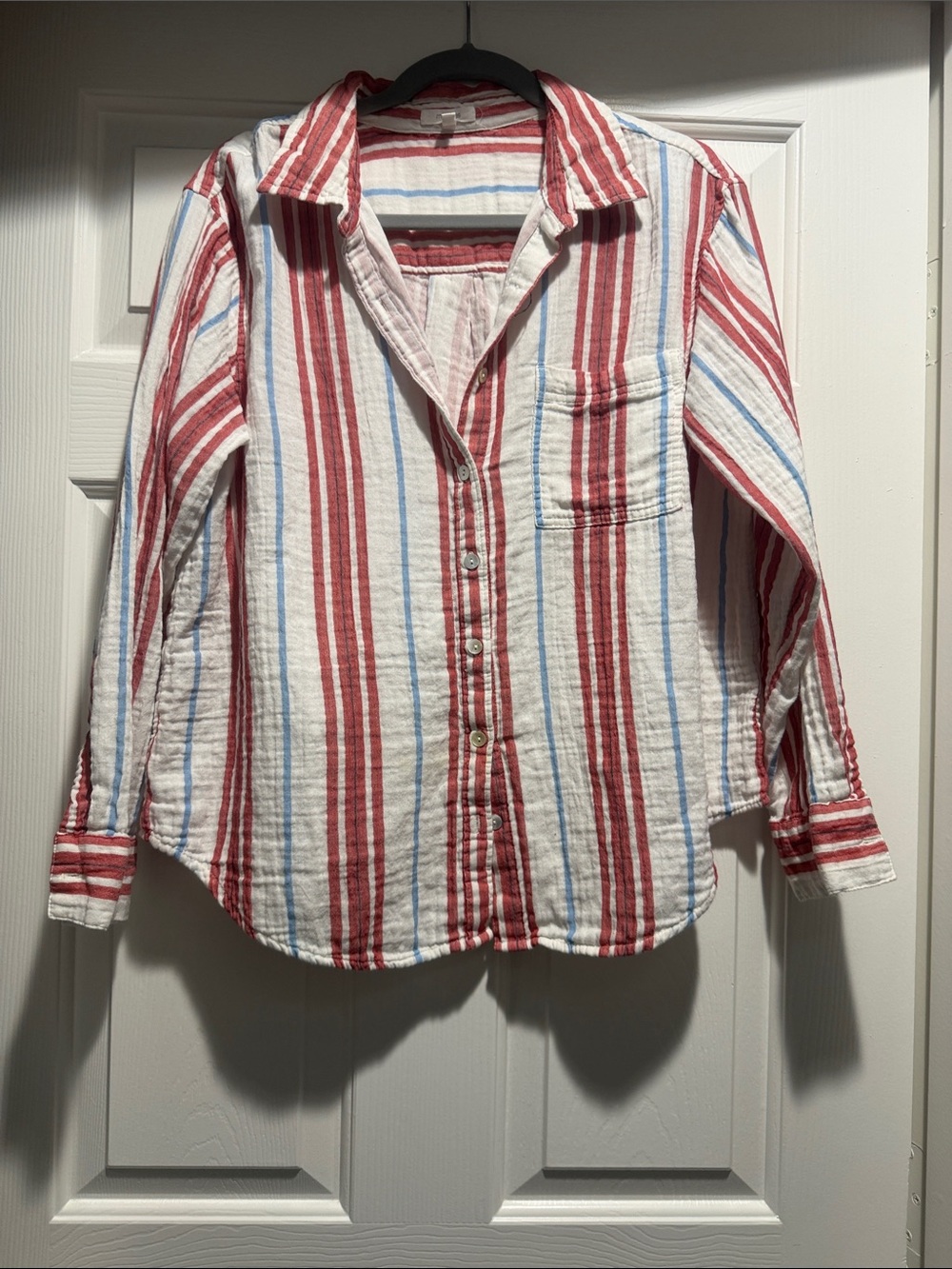 ❤️🤍💙Maurices Striped button up in Red, White & Blue Perfect for the 4th